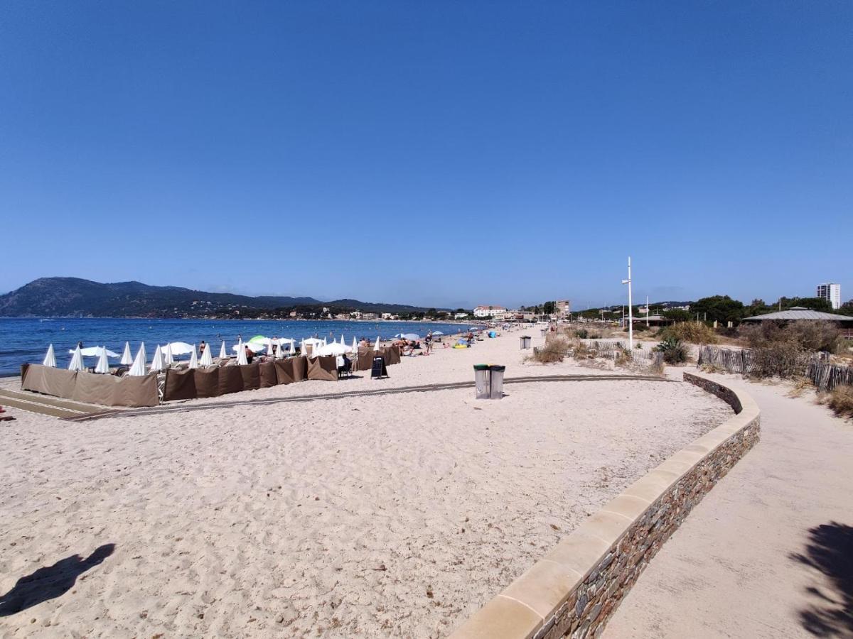 "L'Hippocampe", Climatise, 60 M2 , 2 Chambres, Tres Calme, Plage Des Sablettes Et Commerces A 3 Minutes A Pied, Wifi, Parking Gratuit, Lit King Size Ла-Сейн-сюр-Мер Екстер'єр фото